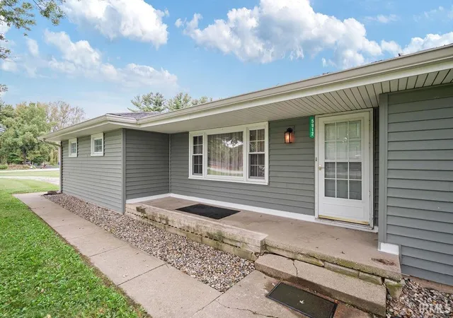 Photo 3 of Sale Pending at 5912 Harvard Dr, Kokomo, IN 46902 | MLS# 202641211 | Listing updated on 2026-10-09