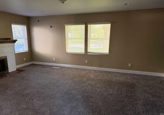Photo 3 of Manufactured home for sale at 3205 S Michigan St, South Bend, IN 46614 | MLS# 202641249 | Listing updated on 2026-10-17