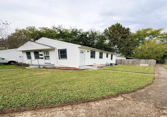 Photo 1 of Manufactured home for sale at 44 Vernon Ln, Lafayette, IN 47905 | MLS# 202641250 | Listing updated on 2026-10-08