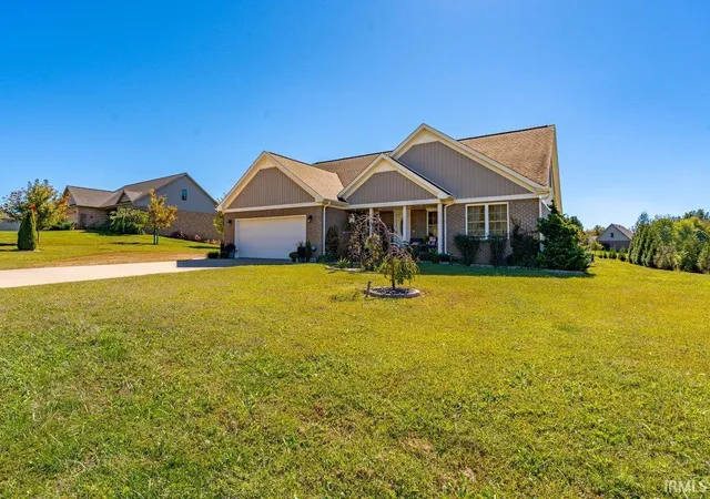 Photo 3 of Sale Pending at 10801 Middle Mt Vernon Rd, Mount Vernon, IN 47620 | MLS# 202641254 | Listing updated on 2026-10-12