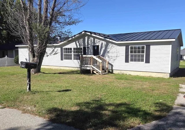 Photo 1 of Manufactured home for sale at 2106 Goose Pond Rd, Rochester, IN 46975 | MLS# 202641275 | Listing updated on 2026-10-12