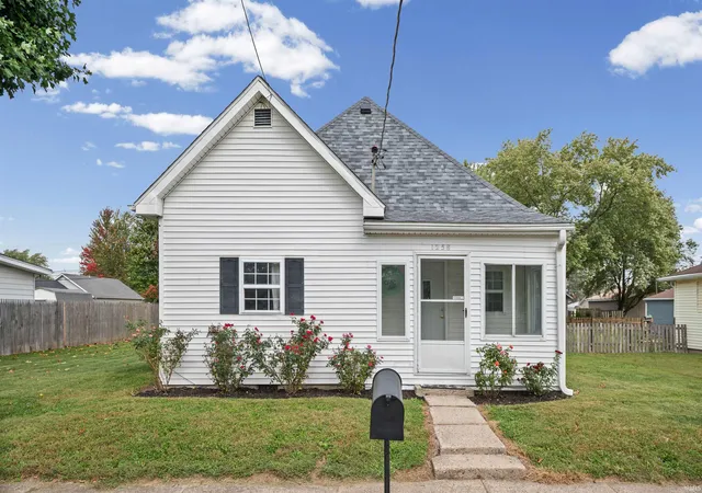 Manufactured home for sale at 1258 W Mcclurg St, Frankfort, IN 46041 | MLS# 202641402