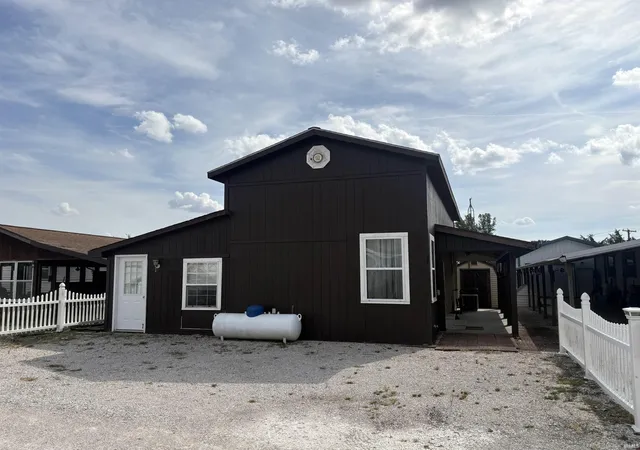 Photo 1 of Manufactured home for sale at 9975 Beach Blvd, Lawrenceville, IL 62439 | MLS# 202641425 | Listing updated on 2026-10-09