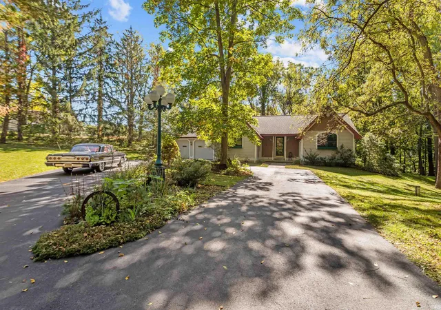Photo 2 of Sale Pending at 8327 W 00 Ns, Kokomo, IN 46901 | MLS# 202641427 | Listing updated on 2026-10-09