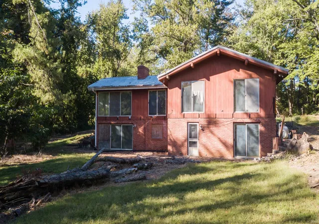 Photo 3 of Manufactured home for sale at 1612 Felstead Rd, Evansville, IN 47712 | MLS# 202641441 | Listing updated on 2026-10-19