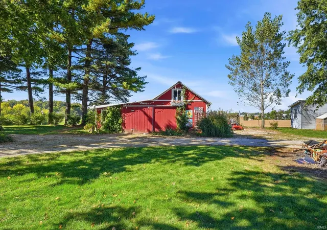 Photo 2 of Single family home for sale at 3115 N 350 East Rd, Columbia City, IN 46725 | MLS# 202641442 | Listing updated on 2026-10-18