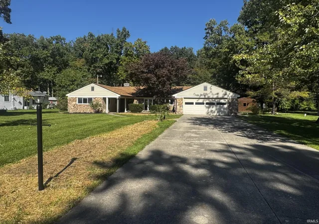 Manufactured home for sale at 816 Ludwig Park Dr, Fort Wayne, IN 46825 | MLS# 202641472