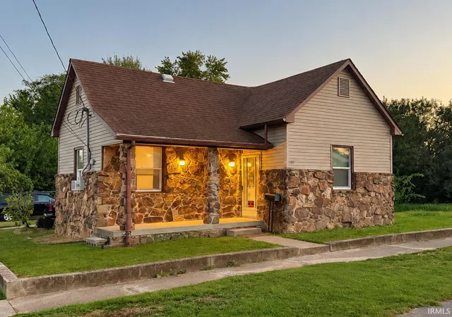 Photo 1 of Manufactured home for sale at 410 W Elm St, Oakland City, IN 47660 | MLS# 202641485 | Listing updated on 2026-10-07