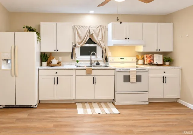 Photo 3 of Manufactured home for sale at 410 W Elm St, Oakland City, IN 47660 | MLS# 202641485 | Listing updated on 2026-10-07