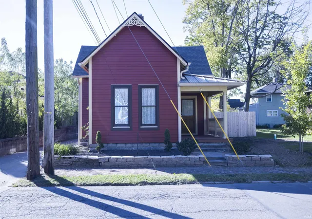 Photo 1 of Sale Pending at 211 S Hackley St, Muncie, IN 47305 | MLS# 202641495 | Listing updated on 2026-10-08