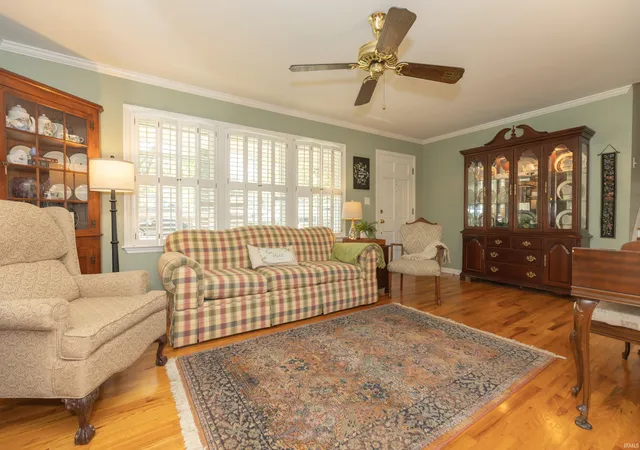 Photo 3 of Sale Pending at 2228 Dusseldorf Dr, Evansville, IN 47711 | MLS# 202641497 | Listing updated on 2026-10-09