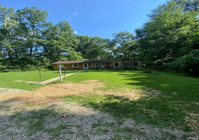 Photo 1 of Manufactured home for sale at 864 S Hilltop Dr, Spencer, IN 47460 | MLS# 202641546 | Listing updated on 2026-10-13