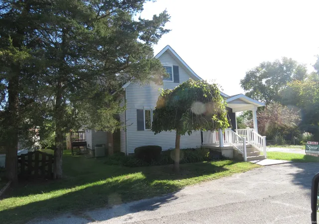 Photo 1 of Single family home for sale at 253 N Walnut St, Peru, IN 46970 | MLS# 202641557 | Listing updated on 2026-10-08