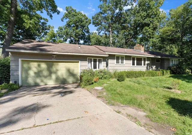 Photo 3 of Manufactured home for sale at 19065 Oakmont N Dr, South Bend, IN 46637 | MLS# 202641560 | Listing updated on 2026-10-22