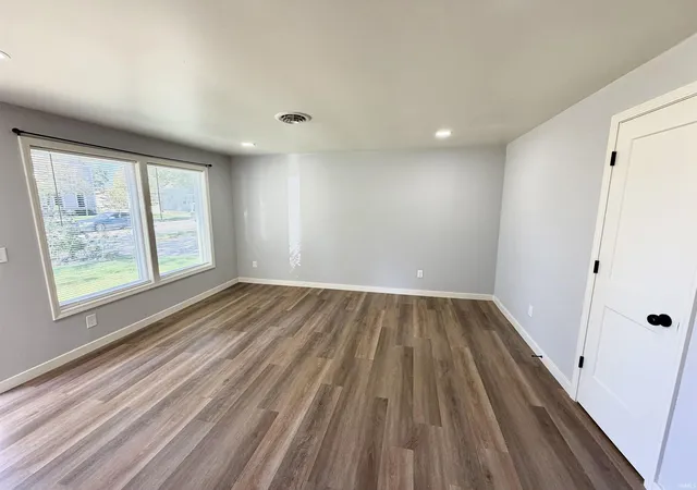 Photo 4 of Manufactured home for sale at 608 N Main St, Kendallville, IN 46755 | MLS# 202641566 | Listing updated on 2026-10-17