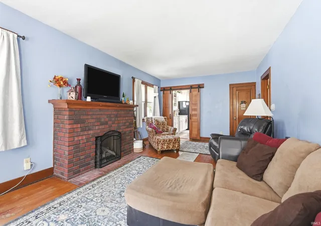 Photo 3 of Single family home for sale at 2107 Glenwood Ave, Fort Wayne, IN 46805 | MLS# 202641567 | Listing updated on 2026-10-27