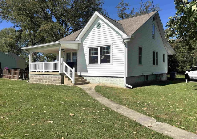 Photo 2 of Single family home for sale at 918 E County Rd 500 S, Muncie, IN 47302 | MLS# 202641583 | Listing updated on 2026-10-07