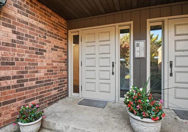 Photo 3 of Condo for sale at 732 Riverside Ct, South Bend, IN 46616 | MLS# 202641604 | Listing updated on 2026-10-13