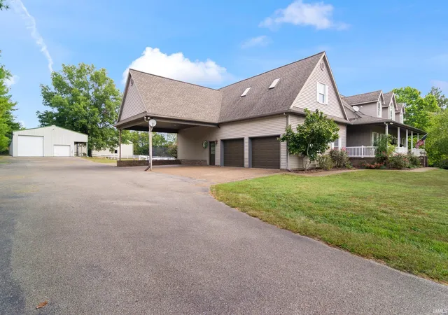 Photo 3 of Sale Pending at 6101 Joes Dr, Evansville, IN 47720 | MLS# 202641615 | Listing updated on 2026-10-11