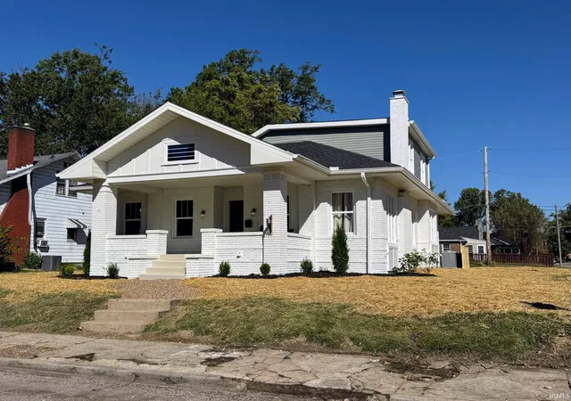 Photo 2 of Sale Pending at 1220 Bayard Park Dr, Evansville, IN 47714 | MLS# 202641622 | Listing updated on 2026-10-15