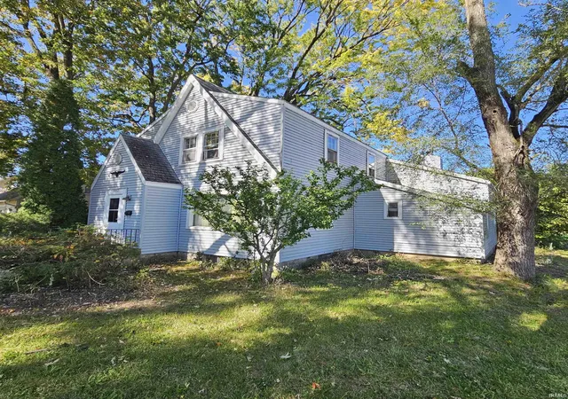 Manufactured home for sale at 3102 Mcarthur Dr, Fort Wayne, IN 46809 | MLS# 202641642
