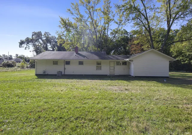 Photo 2 of Manufactured home for sale at 18603 Kintz Dr, South Bend, IN 46637 | MLS# 202641666 | Listing updated on 2026-10-08