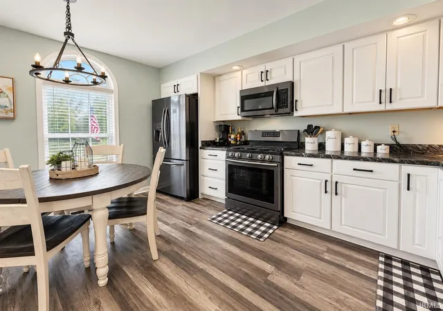 Photo 3 of Manufactured home for sale at 2834 Elmridge Dr, Evansville, IN 47711 | MLS# 202641705 | Listing updated on 2026-10-19