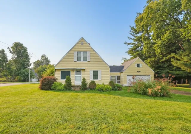 Photo 1 of Single family home for sale at 19702 Pasadena Ave, South Bend, IN 46614 | MLS# 202641709 | Listing updated on 2026-10-14