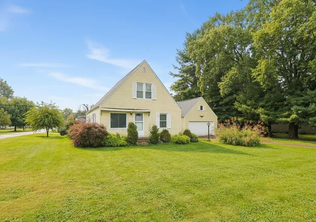Photo 2 of Single family home for sale at 19702 Pasadena Ave, South Bend, IN 46614 | MLS# 202641709 | Listing updated on 2026-10-14