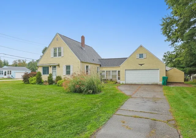 Photo 3 of Single family home for sale at 19702 Pasadena Ave, South Bend, IN 46614 | MLS# 202641709 | Listing updated on 2026-10-14