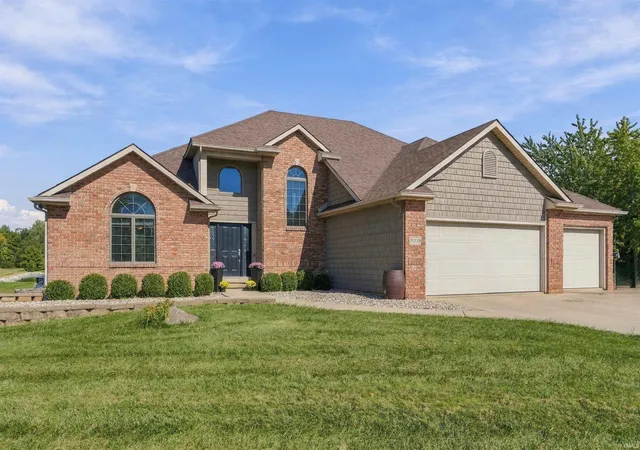 Manufactured home for sale at 14988 Leo Crk Blvd, Leo, IN 46765 | MLS# 202641726