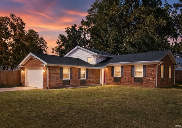 Manufactured home for sale at 217 S Royal Ave, Evansville, IN 47715 | MLS# 202641733