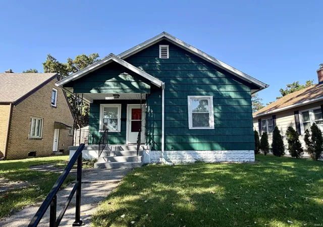 Photo 1 of Manufactured home for sale at 1317 College St, South Bend, IN 46628 | MLS# 202641736 | Listing updated on 2026-10-14