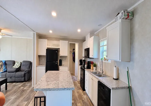 Photo 3 of Manufactured home for sale at 4391 E County Rd 900 N, Shelburn, IN 47879 | MLS# 202641744 | Listing updated on 2026-10-19