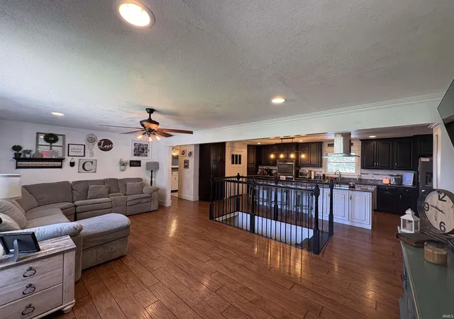 Photo 3 of Manufactured home for sale at 2101 Porter Ave, Lawrenceville, IL 62439 | MLS# 202641773 | Listing updated on 2026-10-08