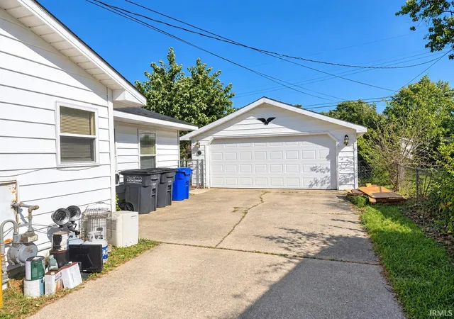 Photo 3 of Sale Pending at 2720 N Locke St, Kokomo, IN 46901 | MLS# 202641774 | Listing updated on 2026-10-21