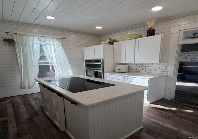 Photo 3 of Manufactured home for sale at 267 E Main St, Bloomfield, IN 47424 | MLS# 202641775 | Listing updated on 2026-10-08