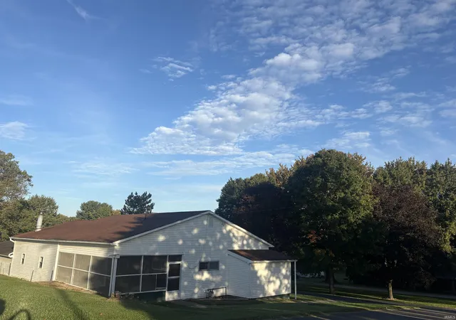 Photo 4 of Manufactured home for sale at 28 Chestnut St, Andrews, IN 46702 | MLS# 202641778 | Listing updated on 2026-10-29
