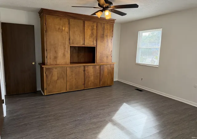 Photo 3 of Manufactured home for sale at 2612 Hawthorne Ave, Evansville, IN 47714 | MLS# 202641788 | Listing updated on 2026-10-08