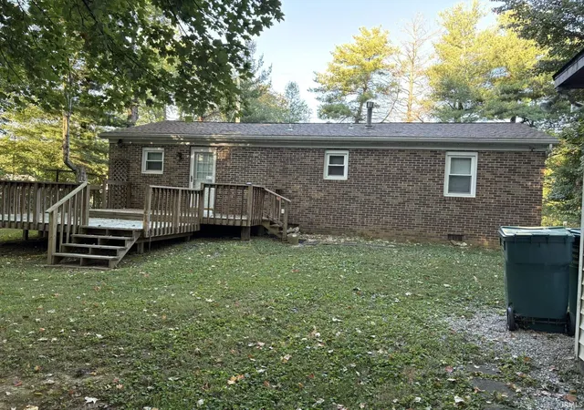 Photo 2 of Sale Pending at 10535 Hillview Dr, Evansville, IN 47720 | MLS# 202641872 | Listing updated on 2026-10-10