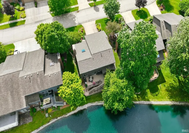 Condo for sale at 2522 E Saint Thomas Point, Fort Wayne, IN 46815 | MLS# 202641892
