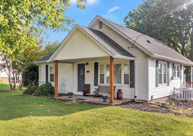 Photo 3 of Manufactured home for sale at 2900 N Smith Pike, Bloomington, IN 47404 | MLS# 202641895 | Listing updated on 2026-10-18