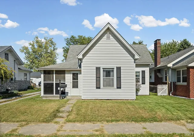 Manufactured home for sale at 1102 E Washington St, Frankfort, IN 46041 | MLS# 202641899