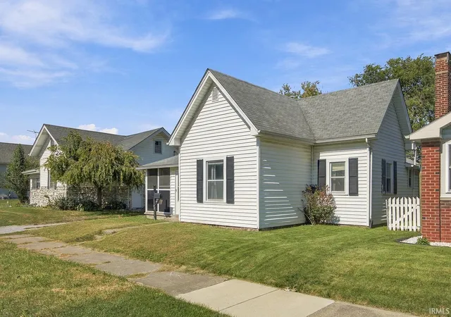 Photo 1 of Manufactured home for sale at 1102 E Washington St, Frankfort, IN 46041 | MLS# 202641899 | Listing updated on 2026-10-09