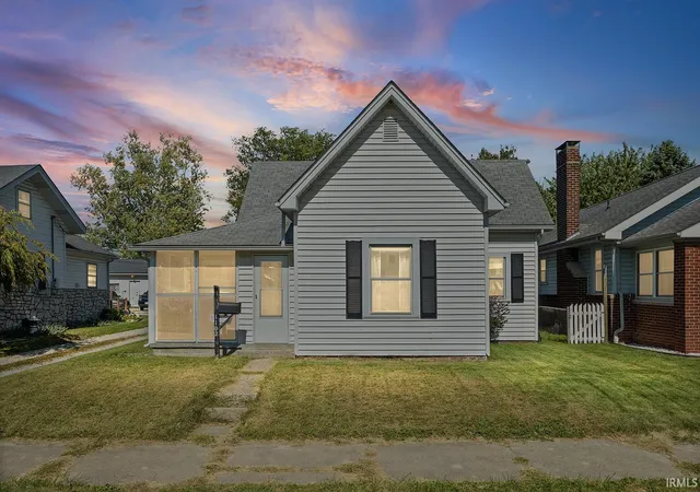 Photo 3 of Manufactured home for sale at 1102 E Washington St, Frankfort, IN 46041 | MLS# 202641899 | Listing updated on 2026-10-09