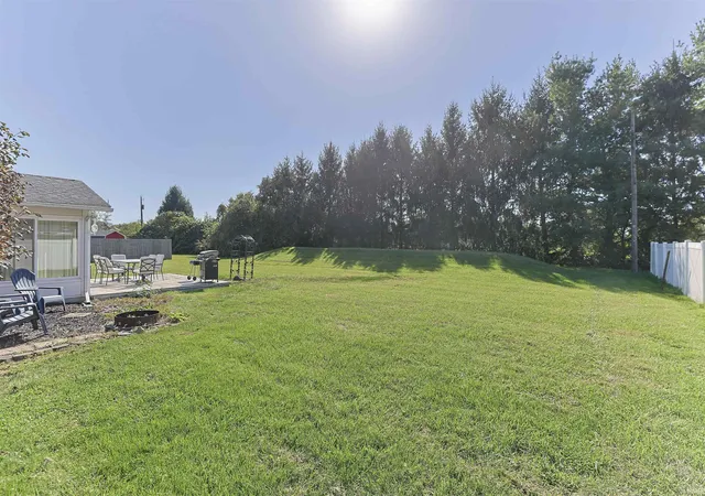 Photo 3 of Manufactured home for sale at 19080 Sundale Dr, South Bend, IN 46614 | MLS# 202641900 | Listing updated on 2026-10-21