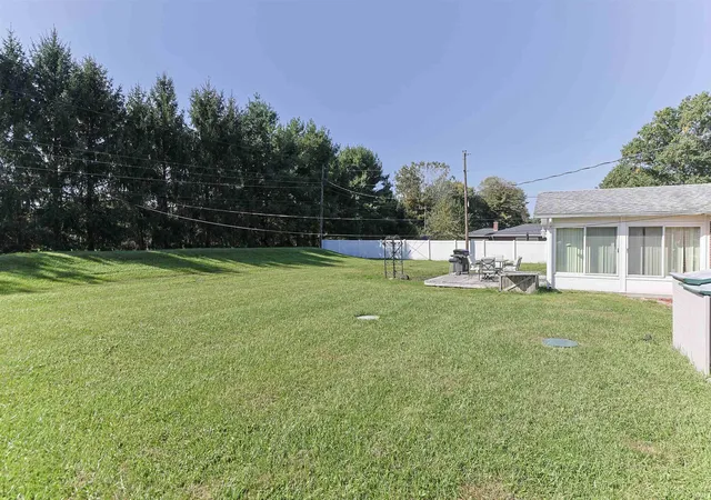 Photo 4 of Manufactured home for sale at 19080 Sundale Dr, South Bend, IN 46614 | MLS# 202641900 | Listing updated on 2026-10-21