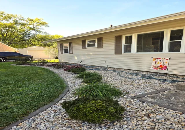 Photo 3 of Manufactured home for sale at 1658 W Broadway St, Kokomo, IN 46901 | MLS# 202641915 | Listing updated on 2026-10-12