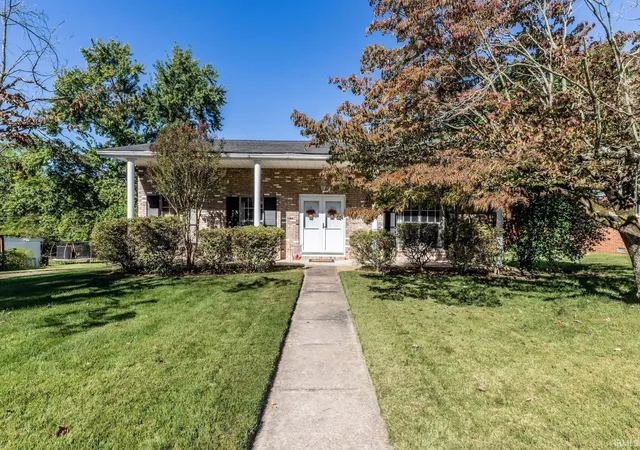 Photo 1 of Manufactured home for sale at 3604 Debbie Ln, Evansville, IN 47711 | MLS# 202641918 | Listing updated on 2026-10-10