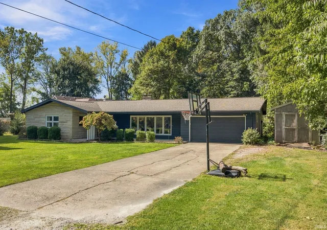 Photo 2 of Manufactured home for sale at 90 Wildwood Pl, Lafayette, IN 47905 | MLS# 202641941 | Listing updated on 2026-10-09
